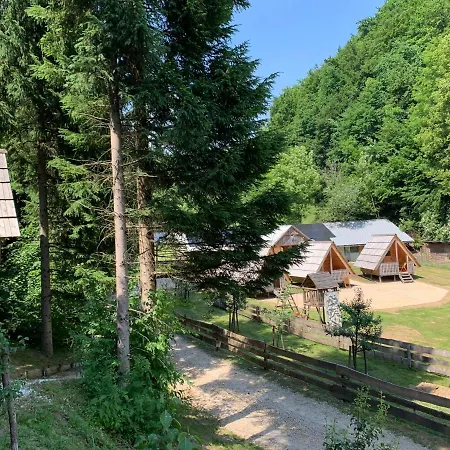 게스트하우스 Wooden Kamna Gorica
