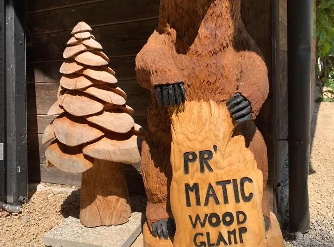 Πανσιόν Wooden