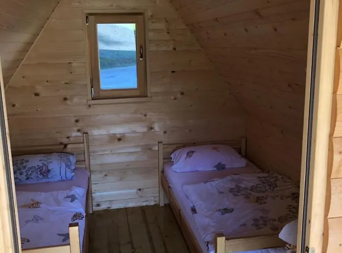 Πανσιόν Wooden